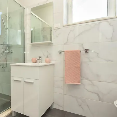 דירה Holiday Apartments Dubrovnik דוברובניק