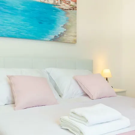 דירה Holiday Apartments Dubrovnik דוברובניק