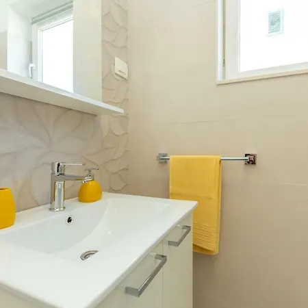 Holiday Apartments Dubrovnik * דוברובניק