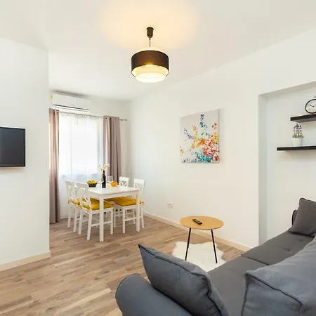 アパート Holiday Apartments Dubrovnik *