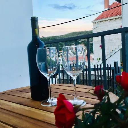 Holiday Apartments Dubrovnik * דוברובניק